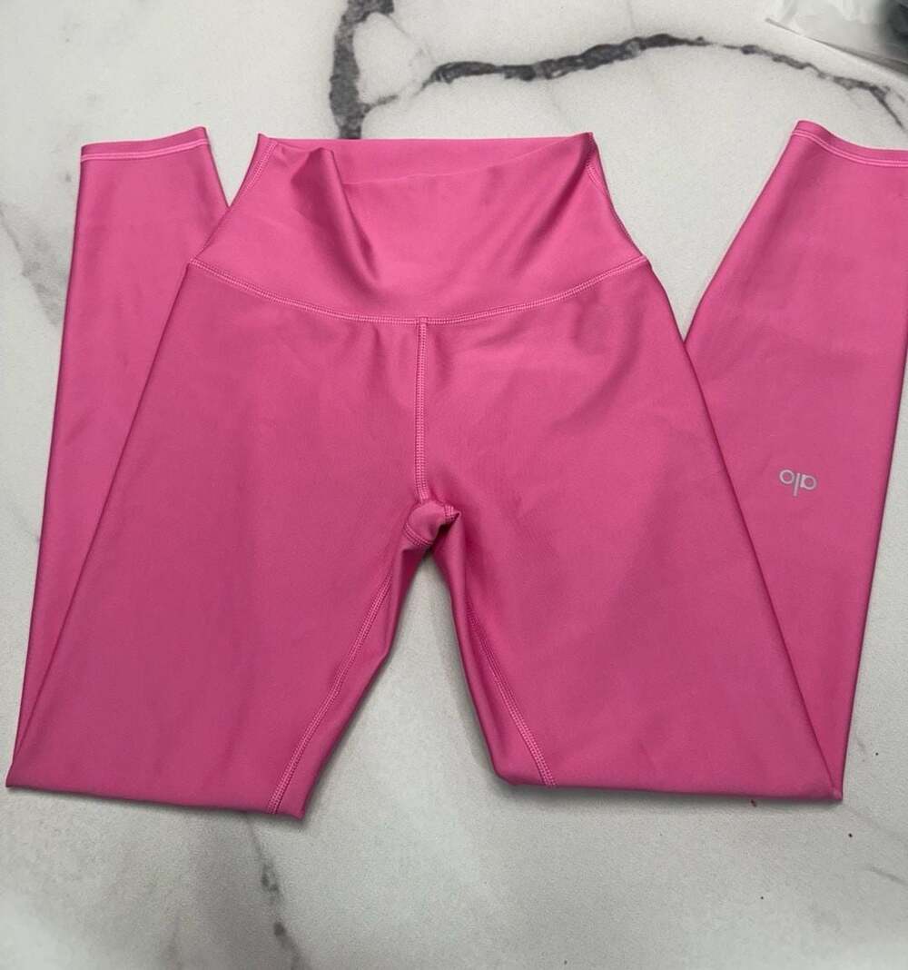 Alo Yoga High-Waist Airbrush Leggings Paradise Pink Size XS -Mint Condition -